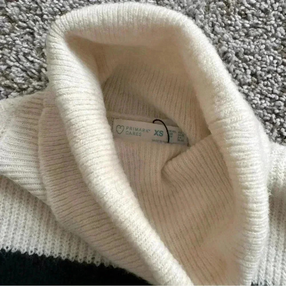 Primark Sweater - Picture 2 of 2